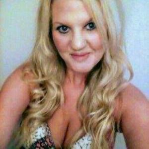 Meet your Posher, Elissa