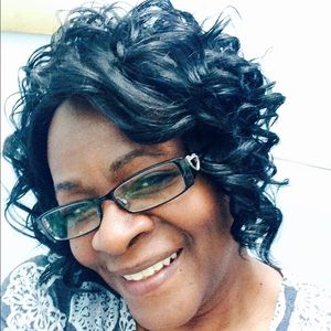 Meet your Posher, Debra