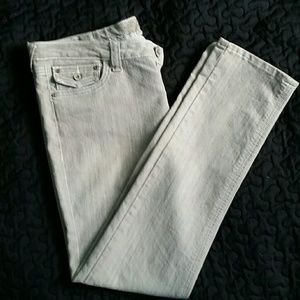 RUE21 Premier White Wash Jeans Size 13