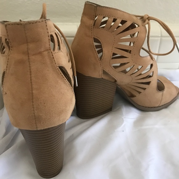 Cutout Lace Up Booties - Picture 2 of 5