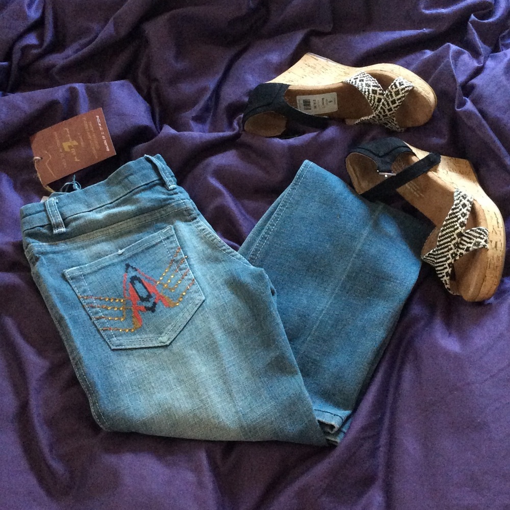 Brand new. Seven jeans size 26