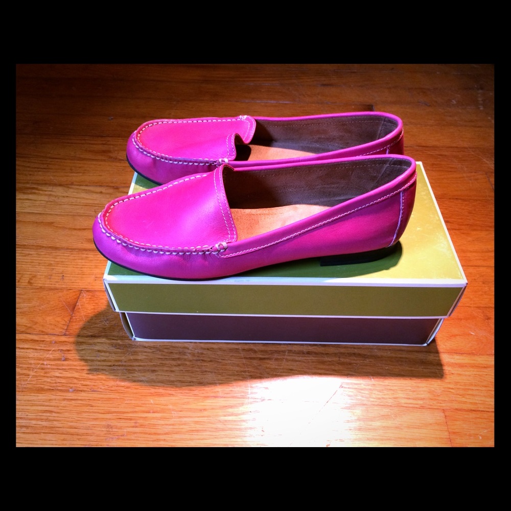 Naturalizer Pink leather loafers