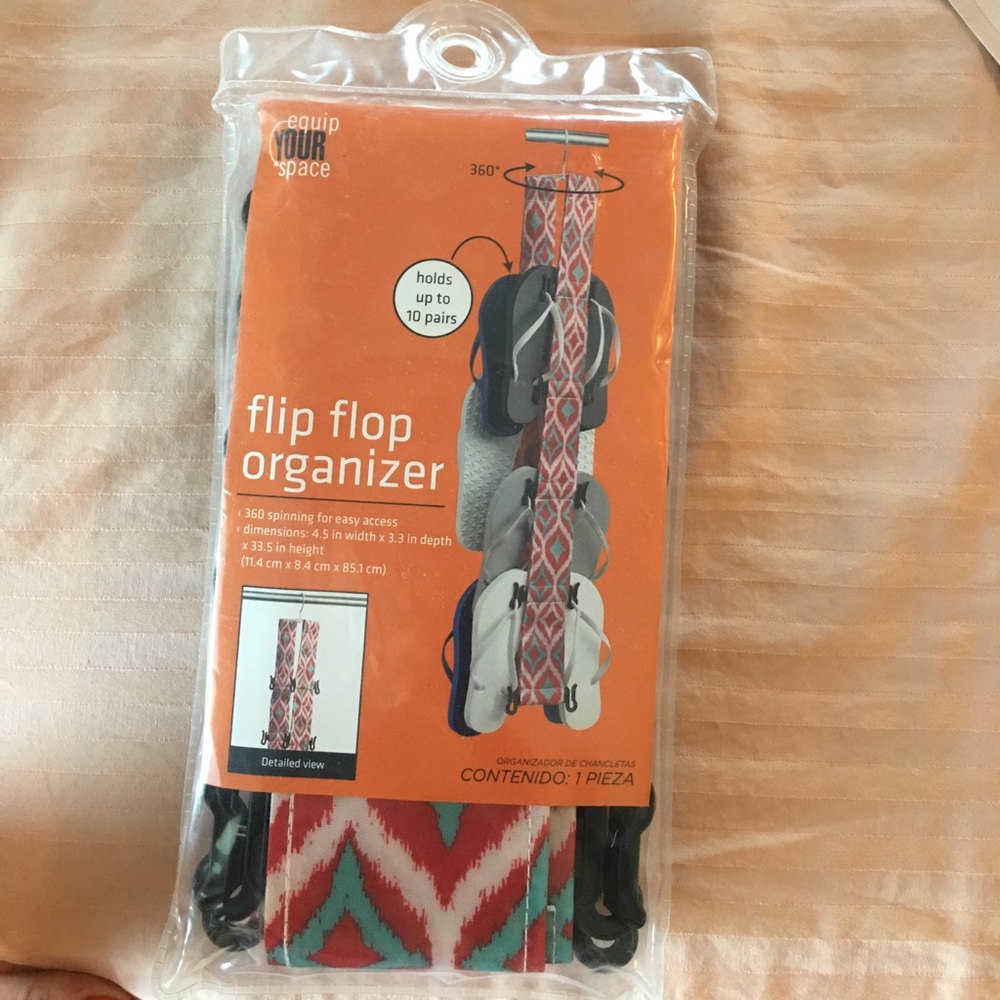 Flip flop hanging organizer