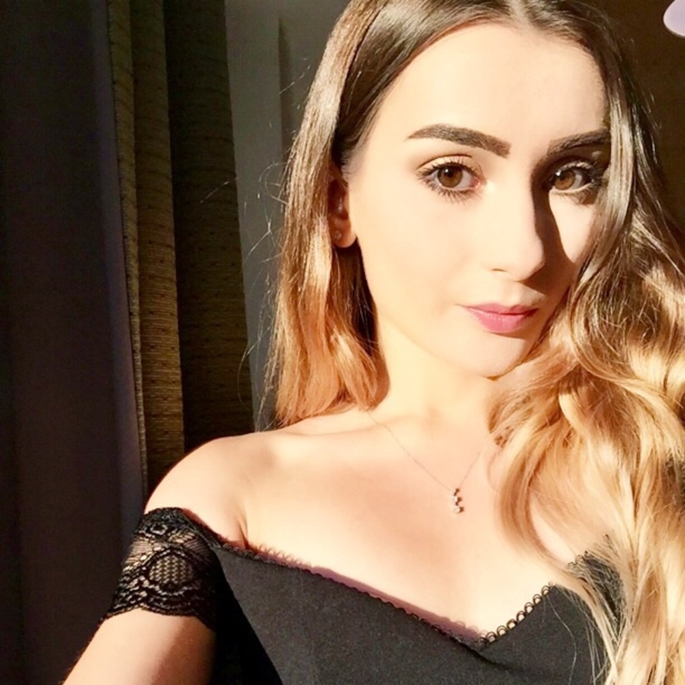 Meet your Posher, Arielle