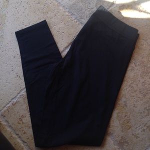 Victoria's Secret leggings, like new, worn once.