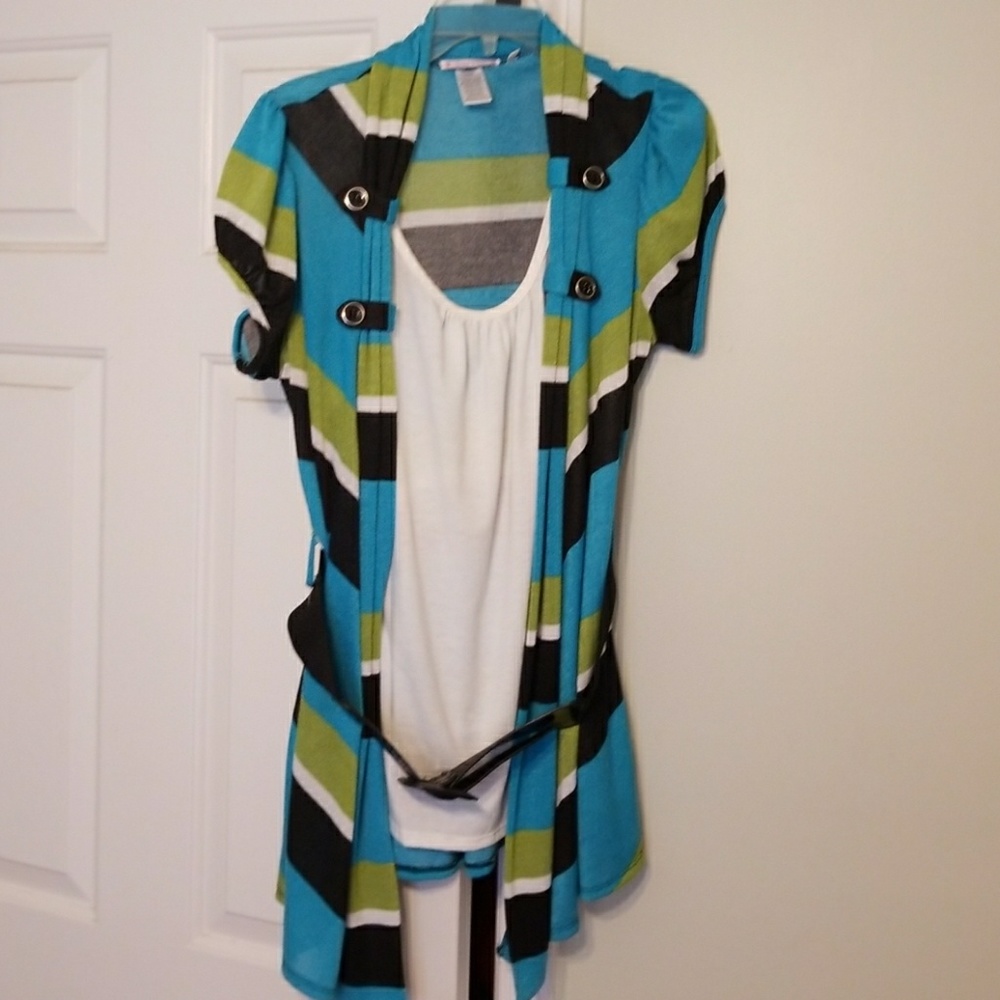 Short sleeve top