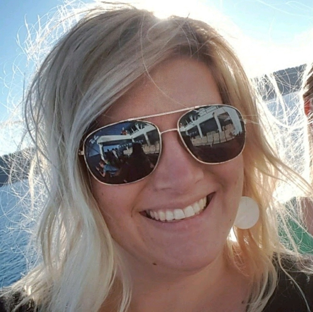 Meet your Posher, Lauren