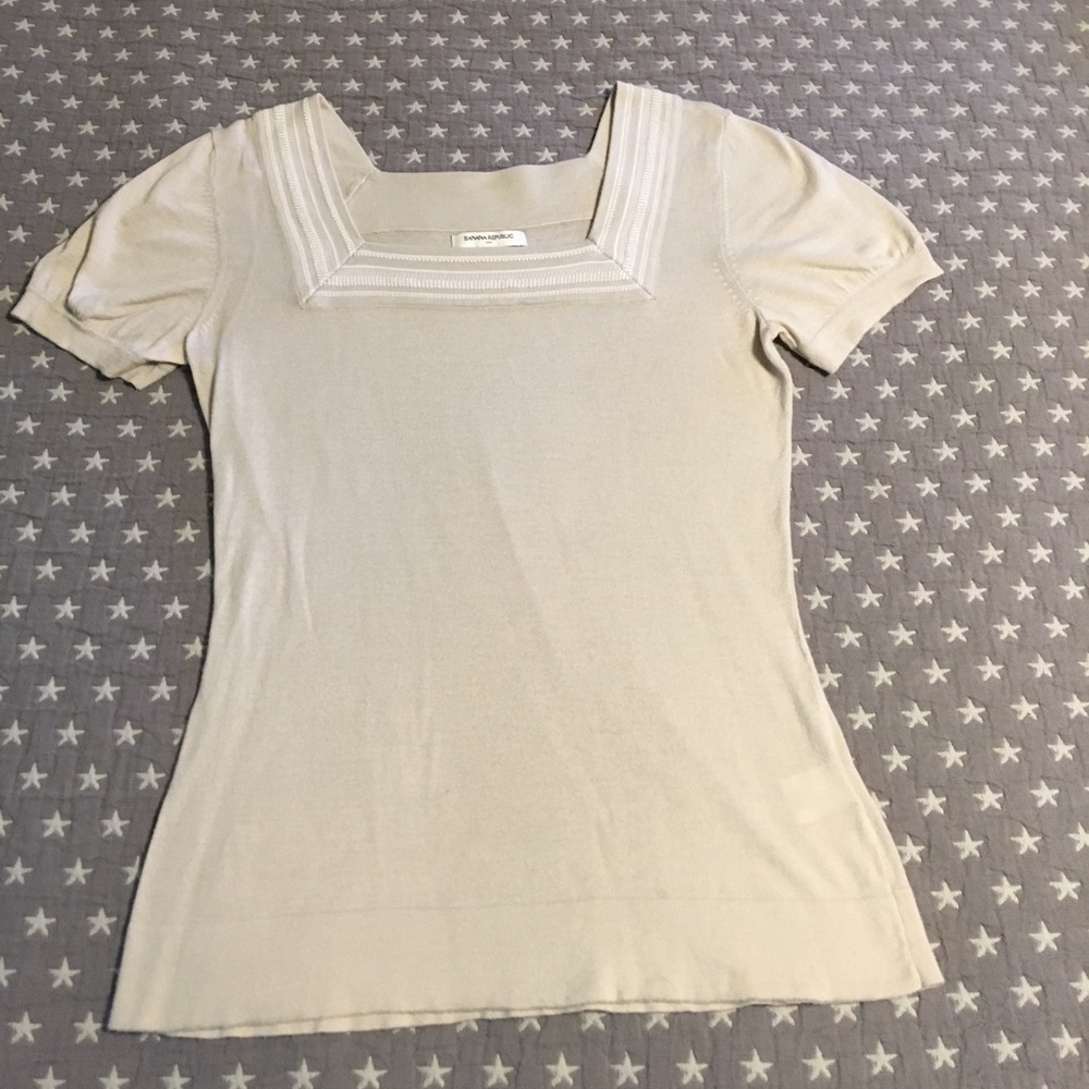 Banana Republic Cream short sleeve knit top