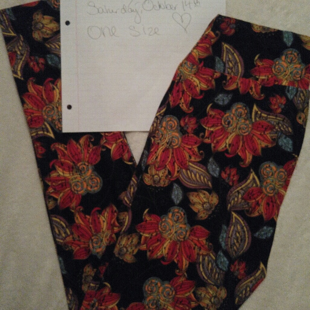 Lularoe "the Sarah" Print *sold*