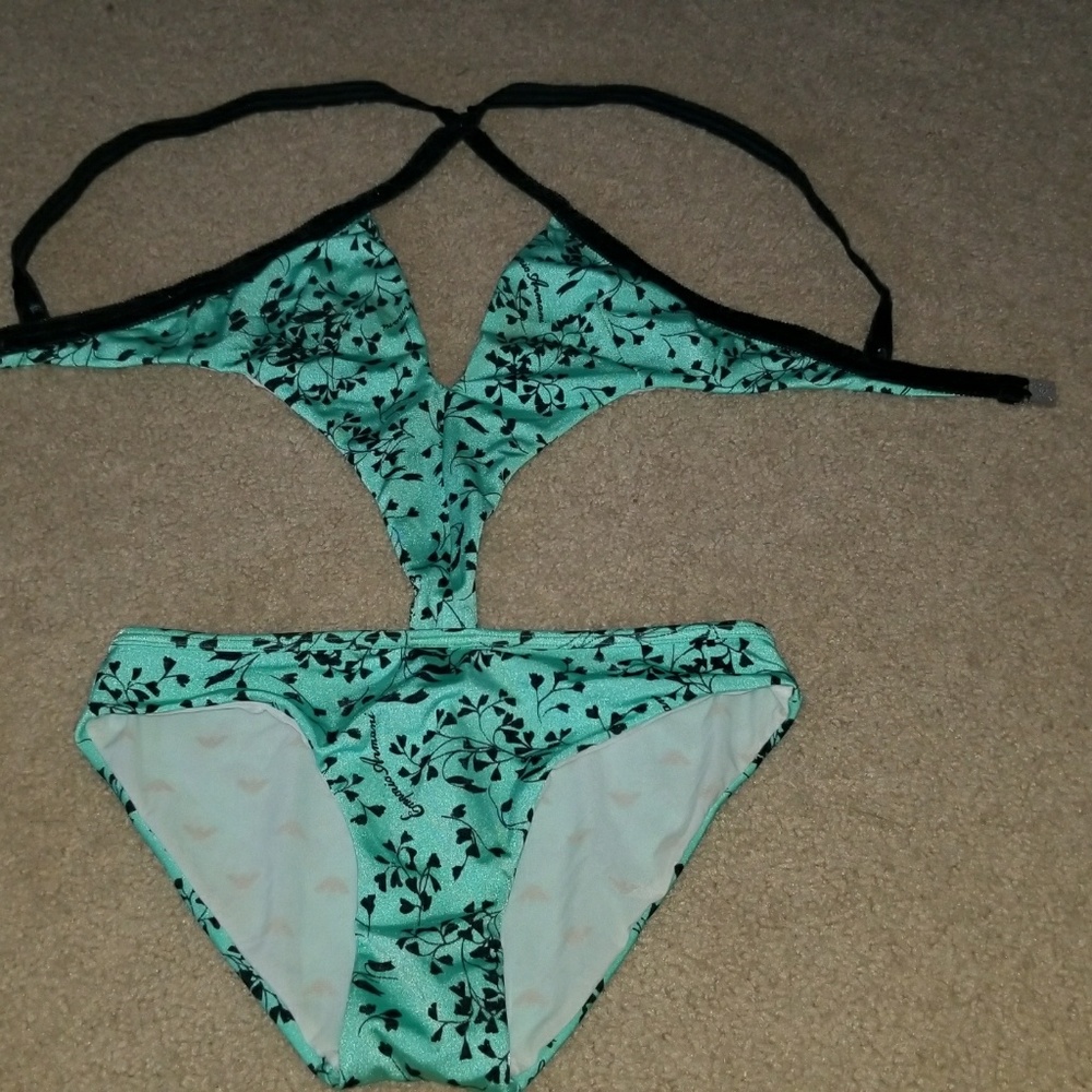 Bathing suite