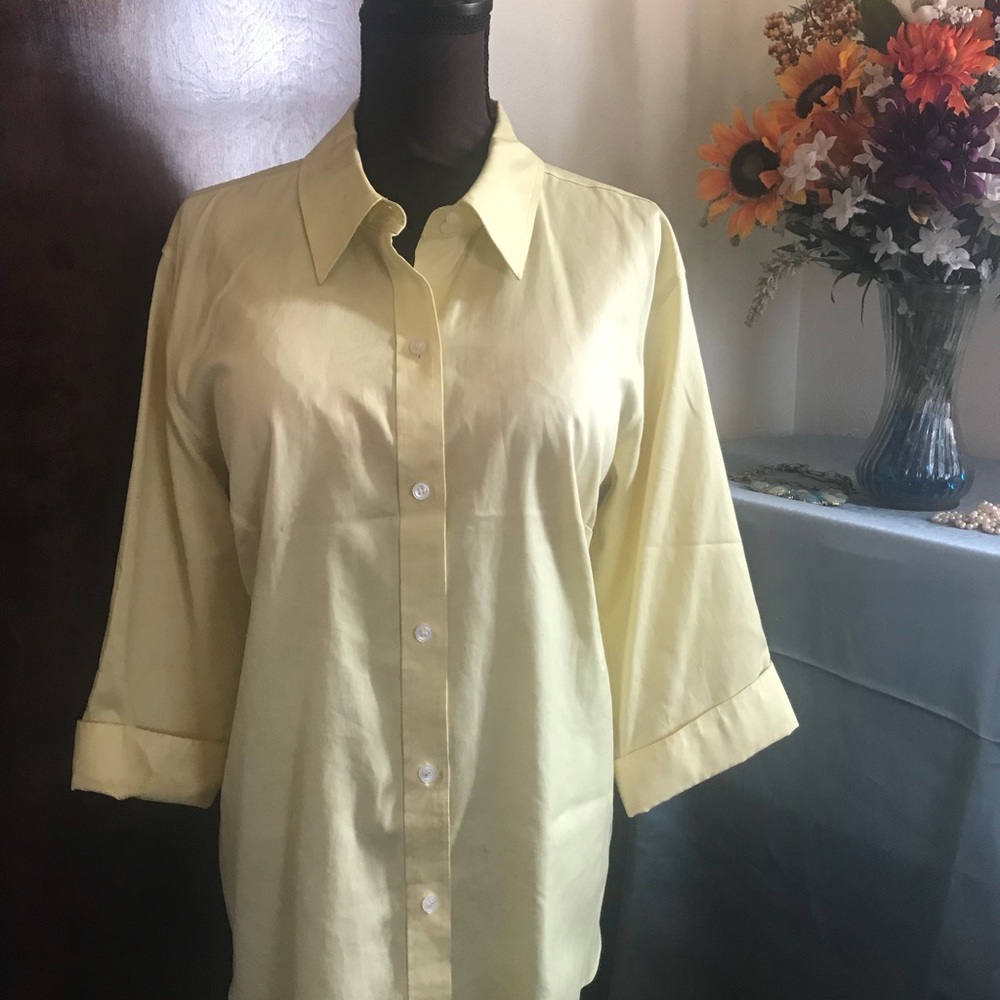 Liz Claiborne yellow button-up 16W
