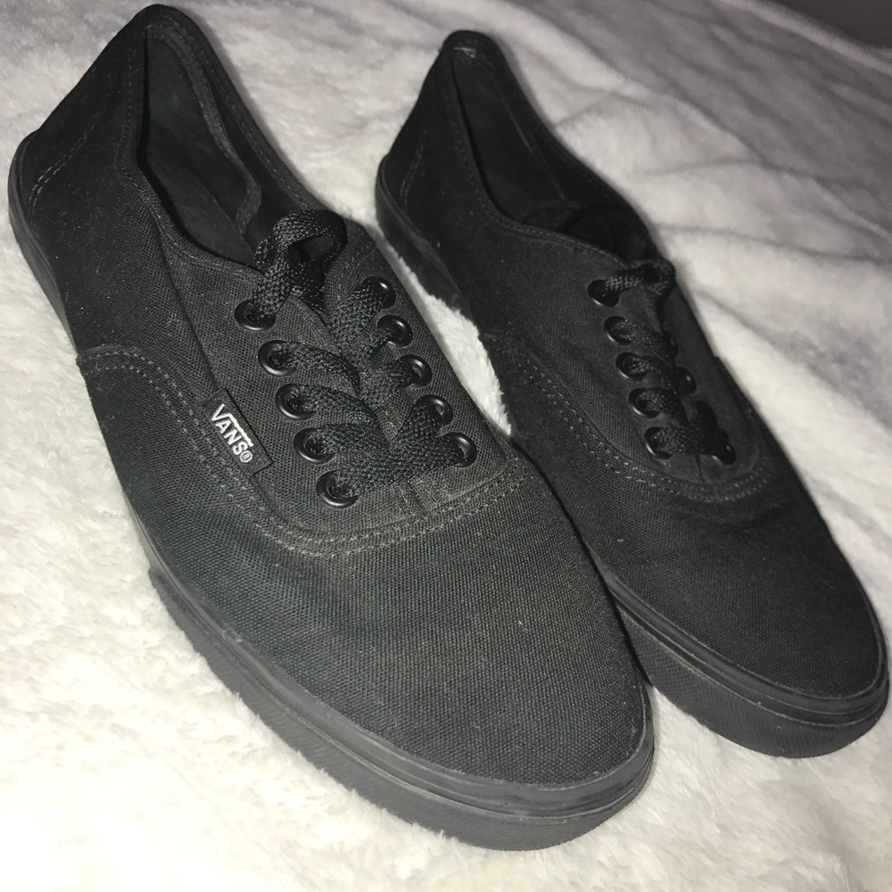 "The Authentic" Vans black sneaker. Women's size 8