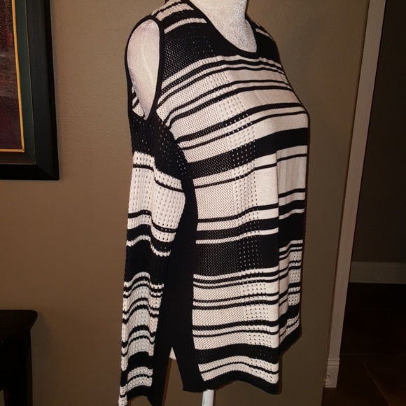 Sweater - Picture 4 of 8