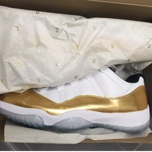 Air Jordan “gold” Low closing ceremony