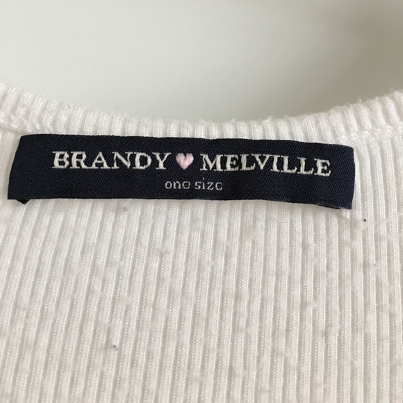 Brandy Melville - white sway long sleeve - Picture 3 of 3