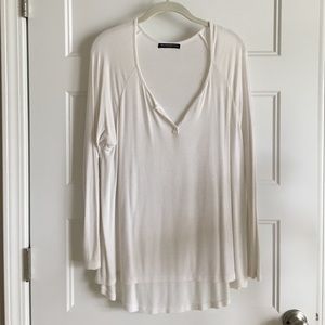 Brandy Melville - white sway long sleeve