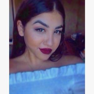 Meet your Posher, Khaoula