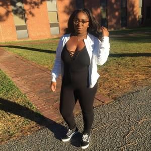 Meet your Posher, Alexis