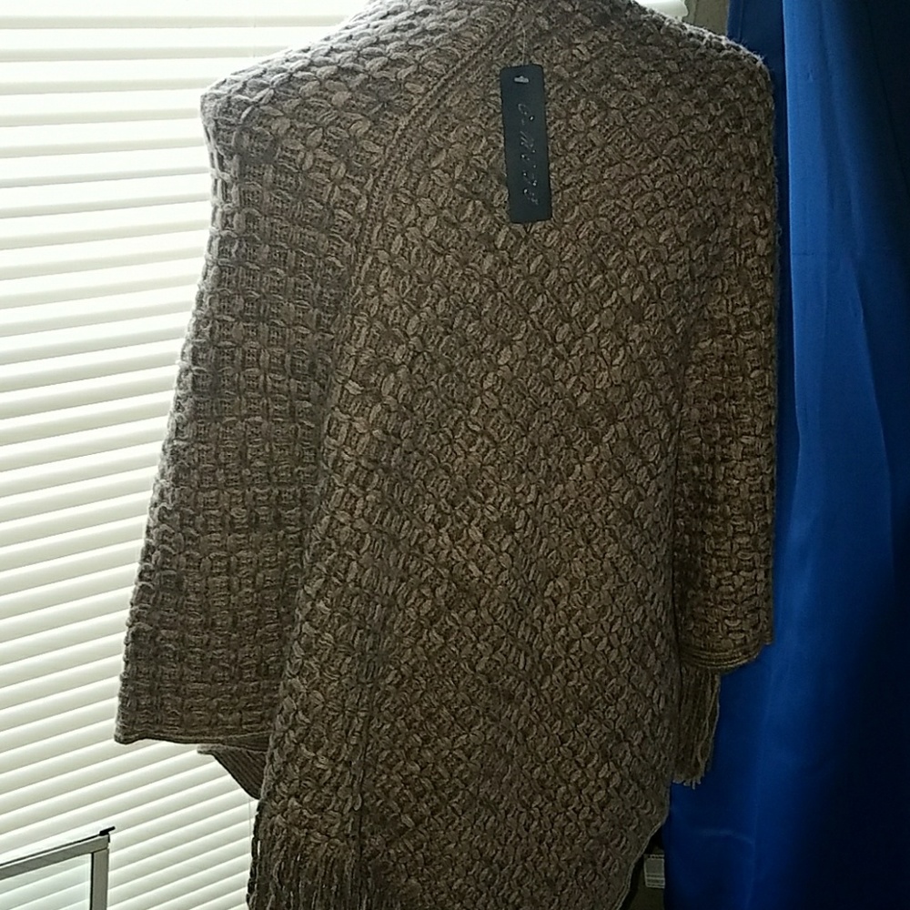 Last one! 💖New fringe poncho - Picture 7 of 8