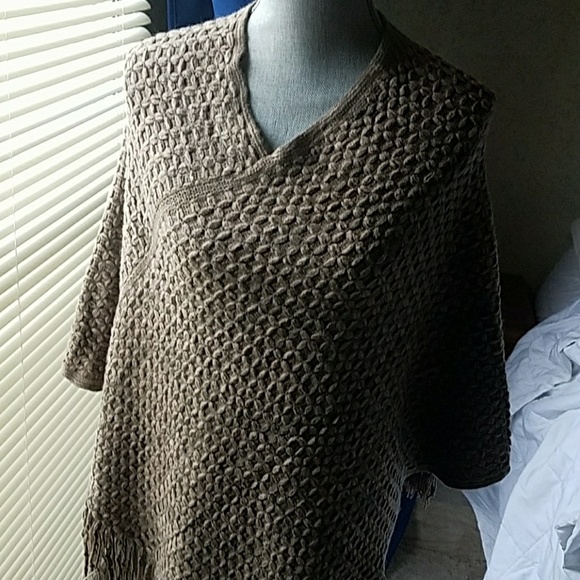 Last one! 💖New fringe poncho - Picture 4 of 8