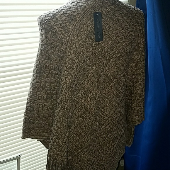 Last one! 💖New fringe poncho - Picture 7 of 8