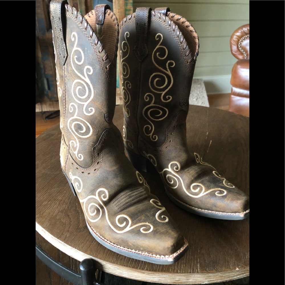 Ariat Girls Boots Size 3 - Like New