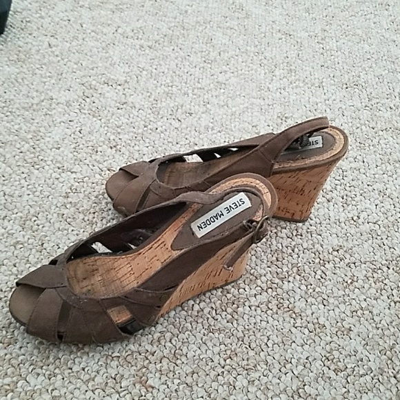 Shoes - Picture 1 of 3