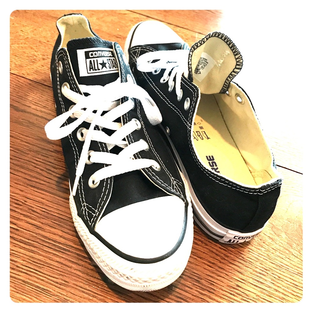 Black Converse!