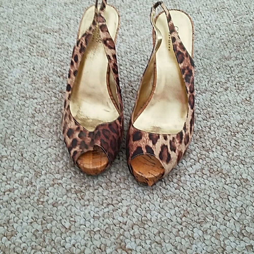 Shoes - Picture 4 of 4