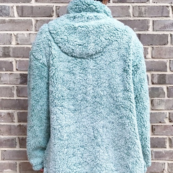 Sherpa Pullover in Seafoam - Picture 2 of 4