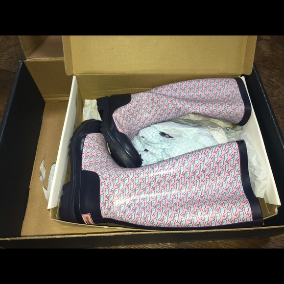 Vineyard vine rain boots - Picture 2 of 5