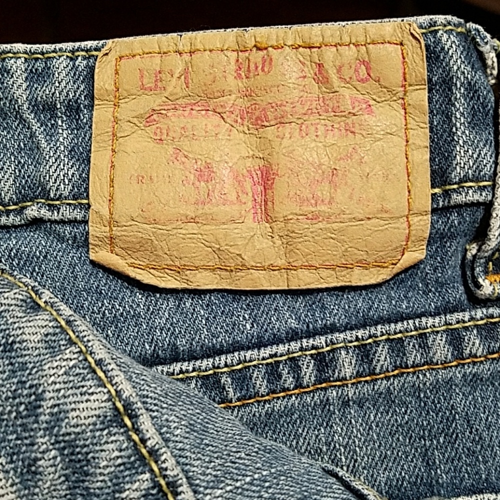 Levis - Picture 4 of 4