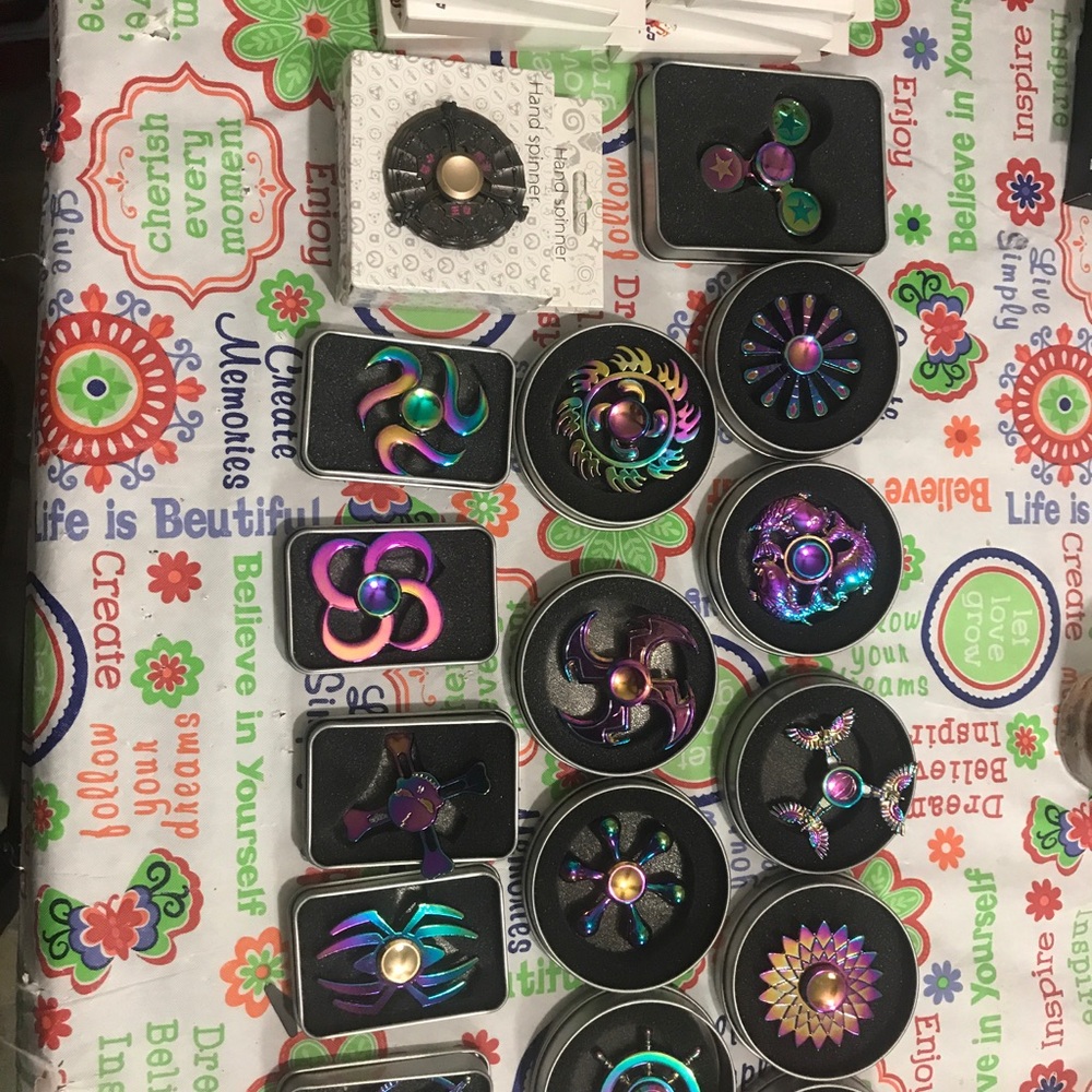 Spinner - Picture 4 of 8