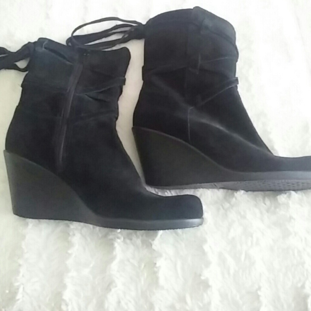 AEROSOLES suede midshaft boots