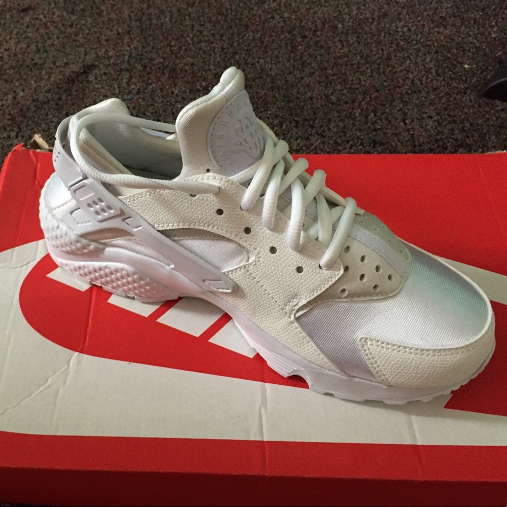 Brand new all white hurache