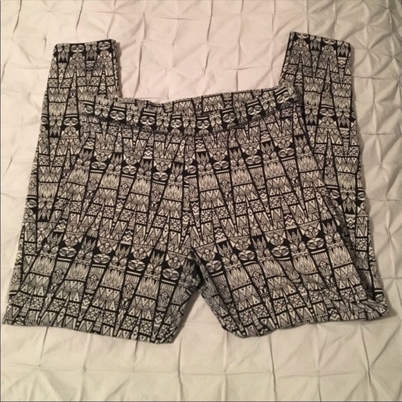 VS PINK black print leggings - Picture 2 of 4