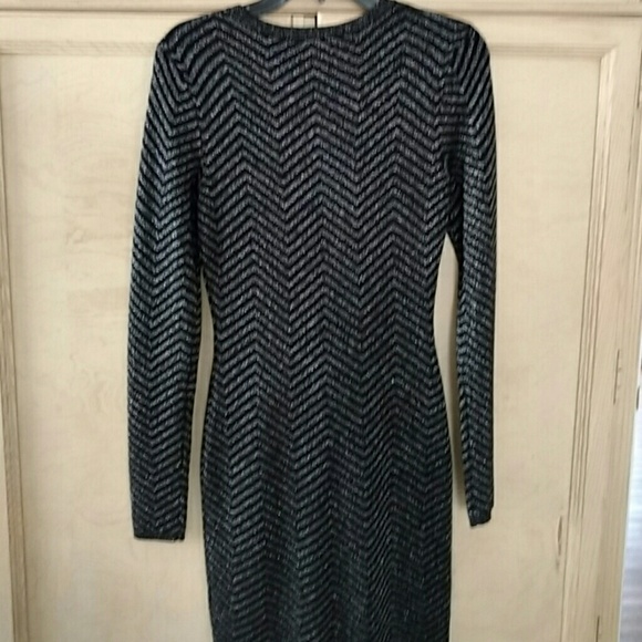 Black Express Dress - Picture 3 of 4