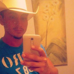 Meet your Posher, Morales