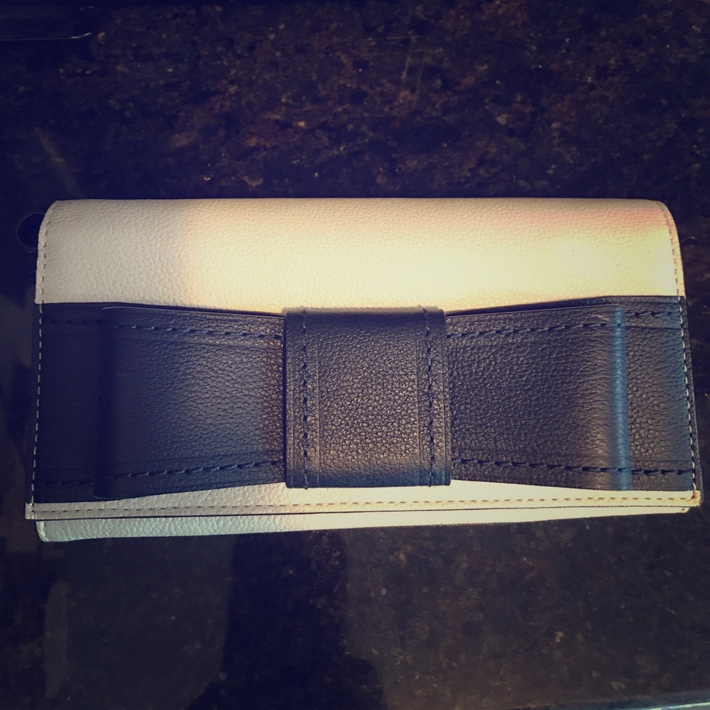 Kate spade wallet and wristlet