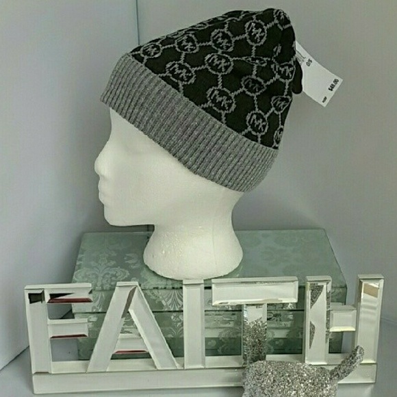 🎄🎁MICHAEL KORS METALLIC BEANIE /HAT GRY/SILVER - Picture 3 of 4