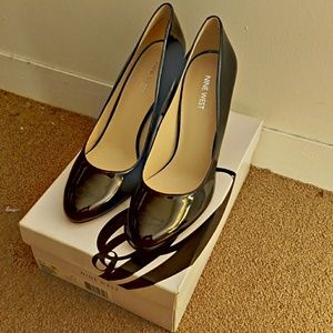 Nine West 9.5 Black Synthetic Round Toe heels