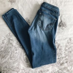 Hollister jegging in light/medium wash
