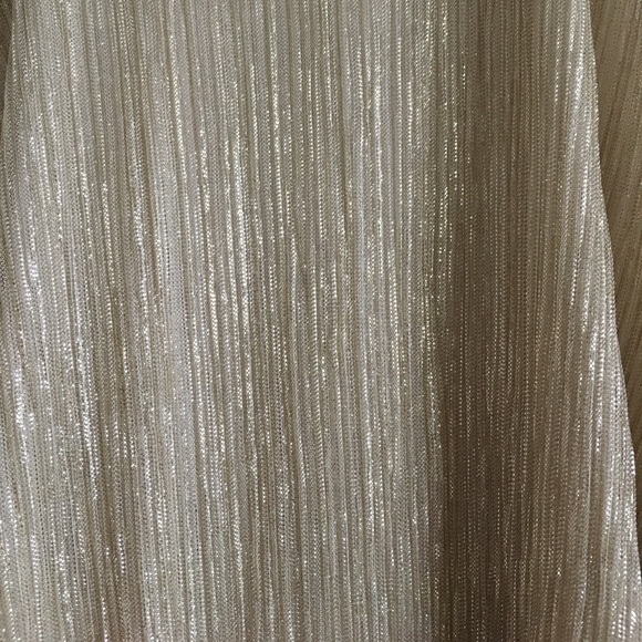 Gold high neck blouse - Picture 2 of 3