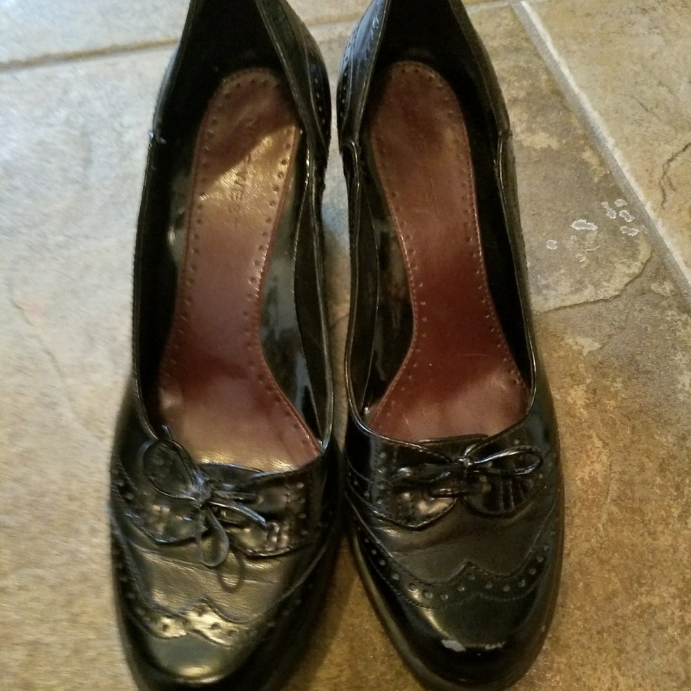 Nine west block heel pump