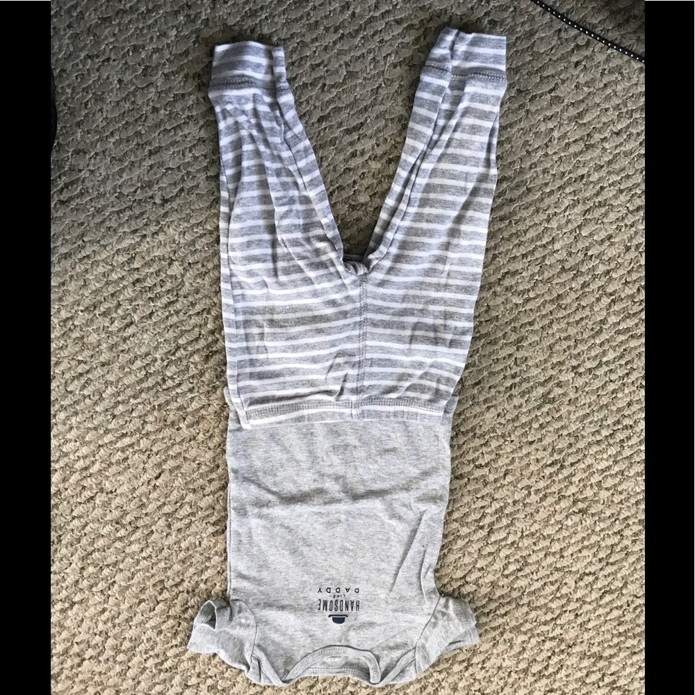 Two-piece outfit babies wear