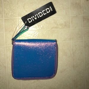 BRAND NEW!!! Iridescent wallet