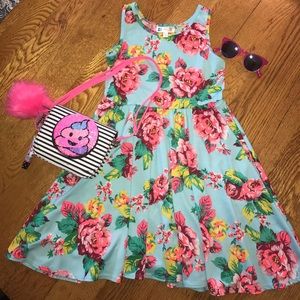 Beautiful LuLaRoe girls floral dress SZ 7!!!
