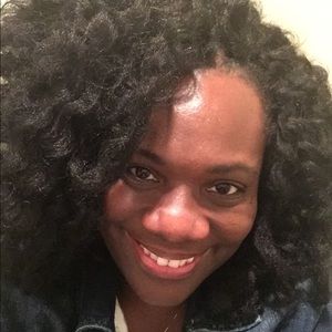 Meet your Posher, Cynthia