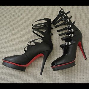 Bebe heels with straps, sexy!