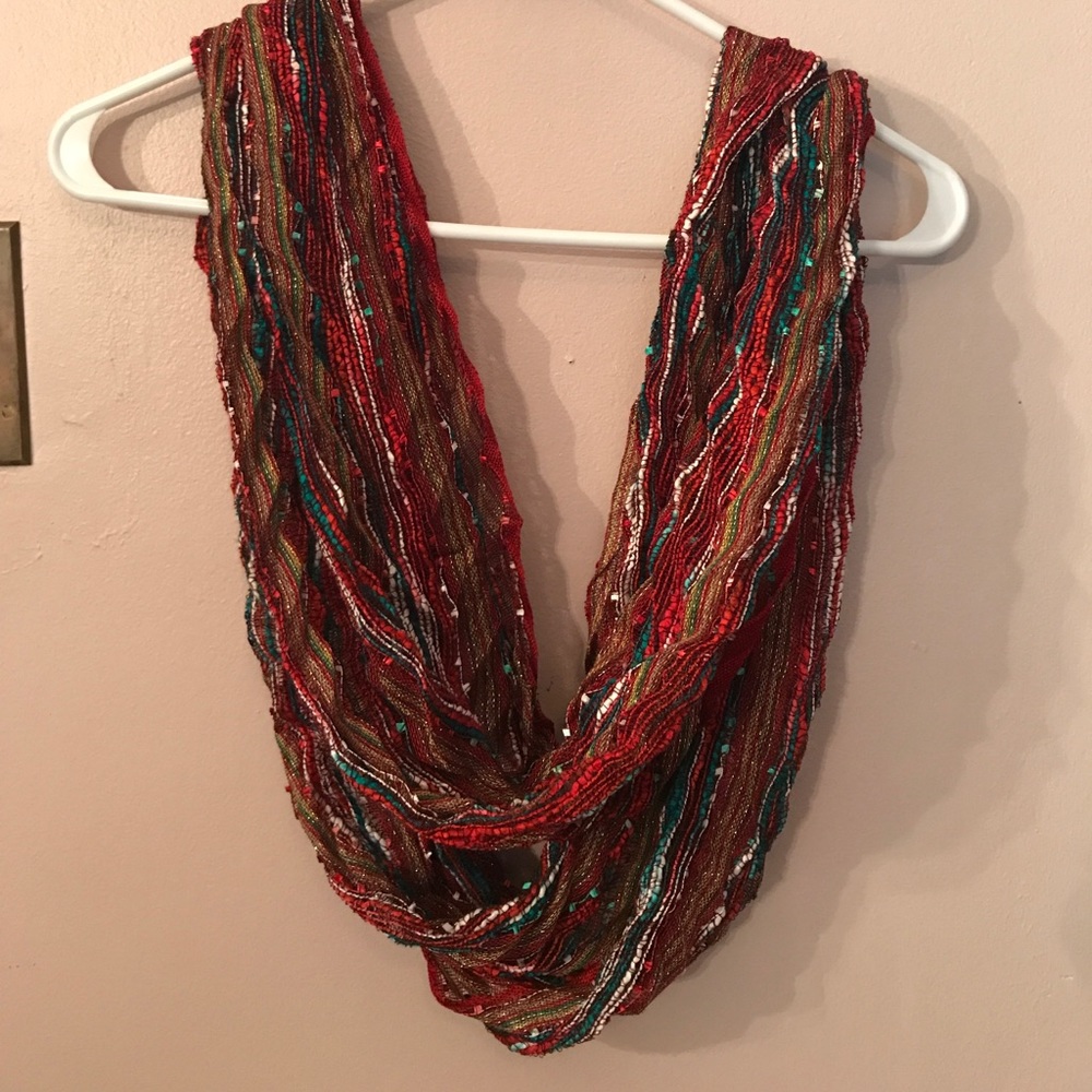 Beautiful infinity scarf NWOT